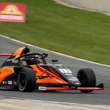 Clemente Huerta 002 Clemente Huerta Parte Desde La Segunda Fila En La Carrera 1 De La F4 De Estados Unidos