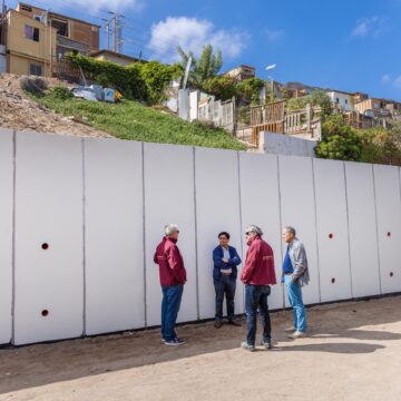 WhatsApp Image 2025-05-02 at 15.44.58 GORE Unidad Ejecutora: Vecinos del pasaje Santa Rosa de Huara ya cuentan con muro de contención que los protegerá ante eventuales deslizamientos del cerro