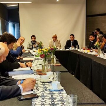 WhatsApp Image 2025-05-05 at 15.55.53 AGORECHI: Gobernador Ricardo Díaz exige que los gobiernos regionales y locales tengan mayores competencias, capacidades, presupuesto e instrumentos de gestión territorial