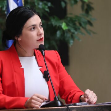 WhatsApp Image 2025-05-21 at 12.24.16 Diputada Karol Cariola acusa ilegalidades en diligencias del fiscal Cooper