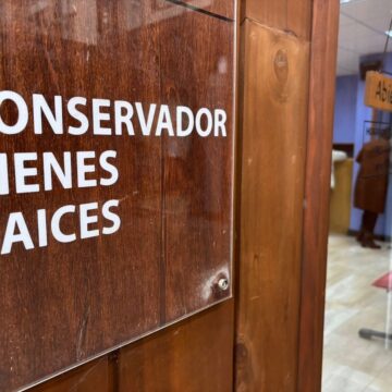 WhatsApp Image 2025-05-22 at 23.23.36 Abogada local acusa irregularidades en el Conservador de Bienes Raíces de Pucón