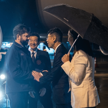 imagen_2025-05-11_155730810 Presidente Gabriel Boric aterriza en la ciudad de Osaka