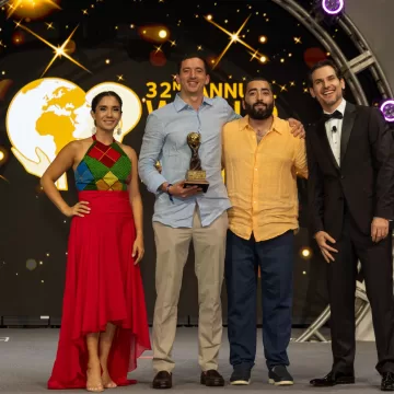 WhatsApp Image 2025-09-29 at 21.43.43 Reserva Huilo Huilo gana el “Oscar” al mejor Turismo Responsable de Sudamérica