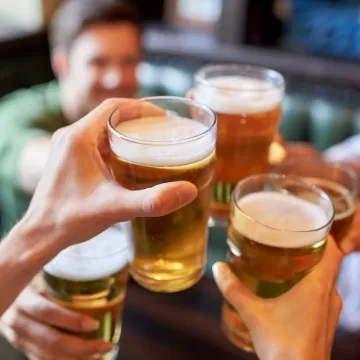 Enchelados Fest arranca hoy en Mall Sport: tres días de cerveza artesanal, comedia, música y cultura urbana al aire libre