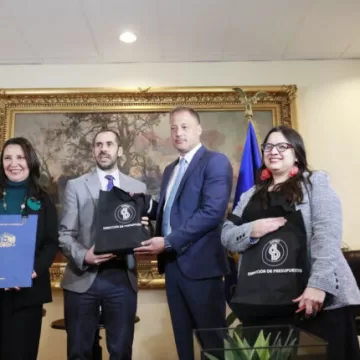 Gobierno ingresa proyecto de Ley de Presupuestos 2026 al Congreso