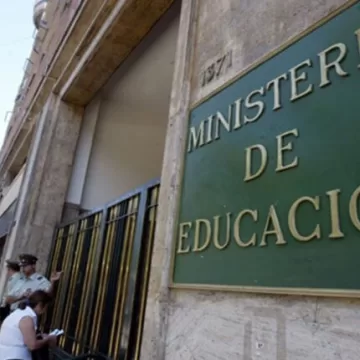 Funcionarios del Mineduc cobraron más de $360 millones por certificados escolares falsos