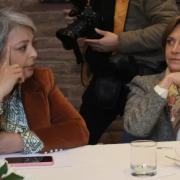 El cruce entre Matthei y Jara por responsabilidades en error en cuentas de luz: “¿La culpa ahora es de las compañías?”