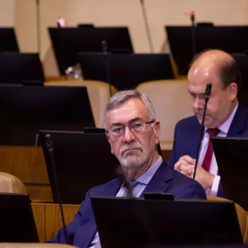 imagen_2025-11-04_223644878 Diputado Saffirio celebra aprobación de titularidad docente: “Un paso hacia la dignificación y estabilidad laboral”